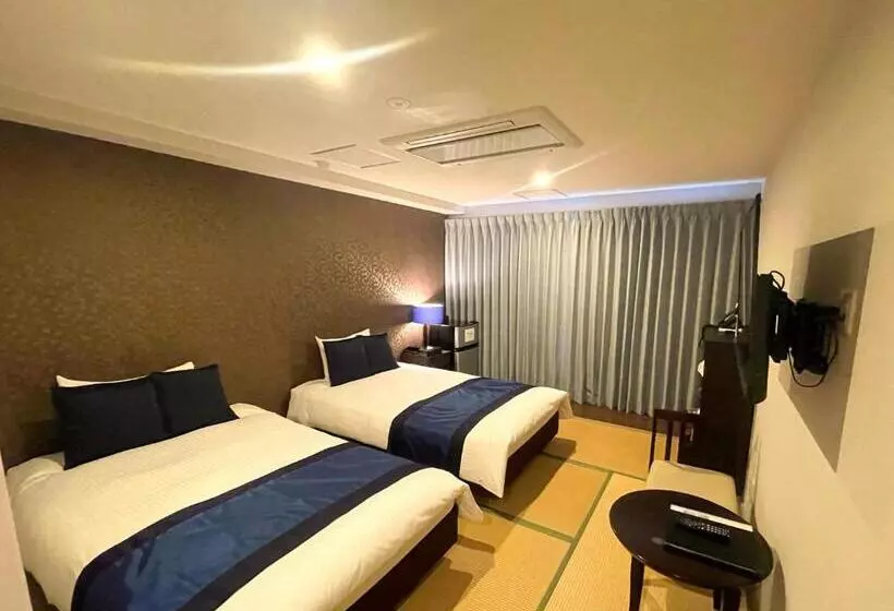 Seven Seas Hotel Ito (セブンシーズホテル)