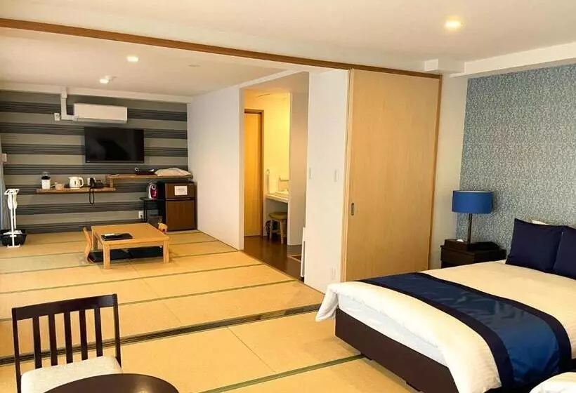 Seven Seas Hotel Ito (セブンシーズホテル)
