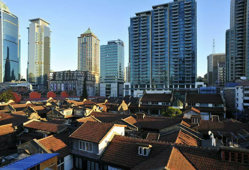 Four Seasons Hotel Shanghai