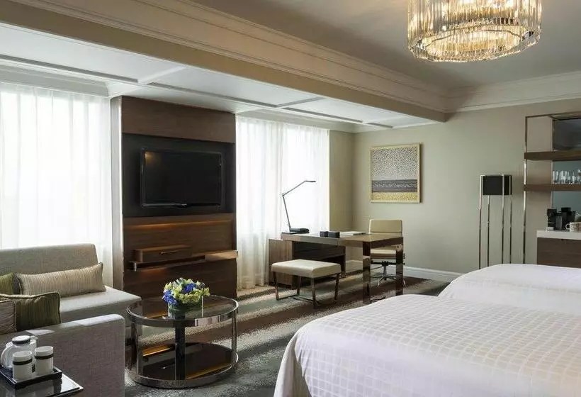 Four Seasons Hotel Shanghai