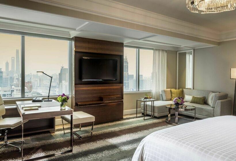 Four Seasons Hotel Shanghai
