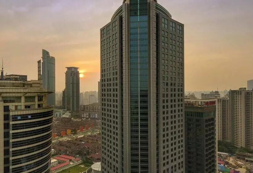 Four Seasons Hotel Shanghai