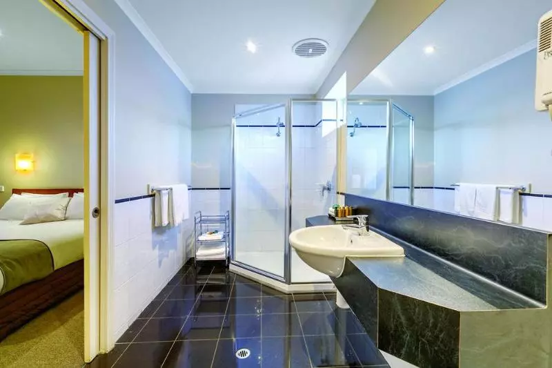 ホテル Lake Inn Ballarat