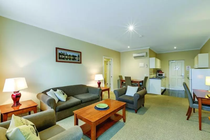 ホテル Lake Inn Ballarat