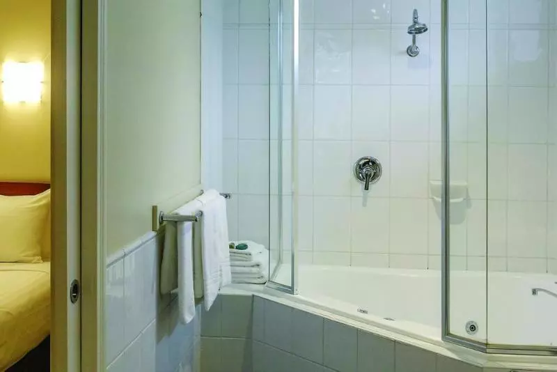 ホテル Lake Inn Ballarat