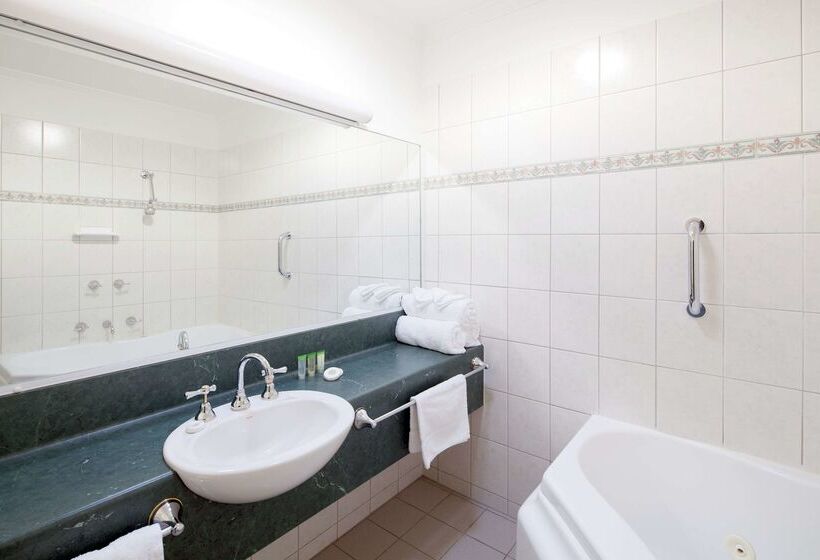 Отель Best Western Crystal Inn