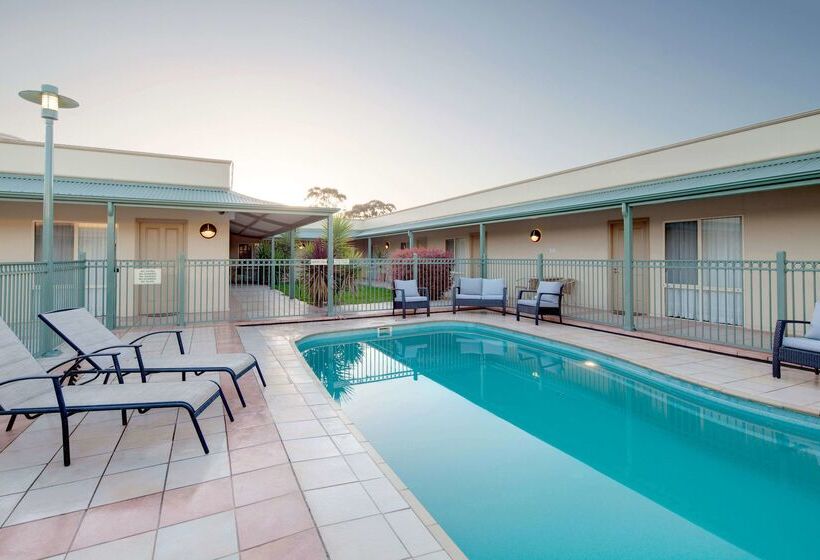 Отель Best Western Crystal Inn