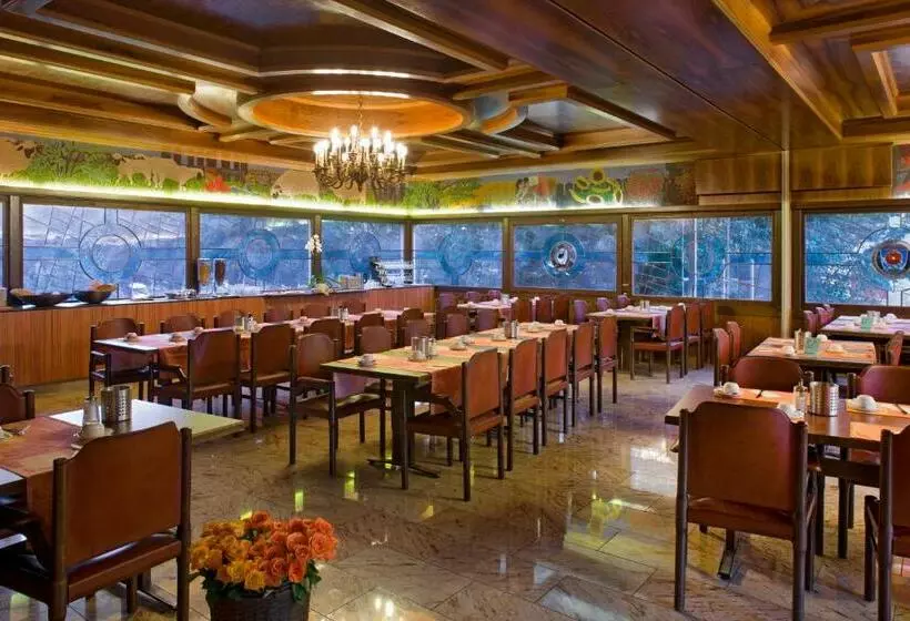 בית מלון כפרי Central