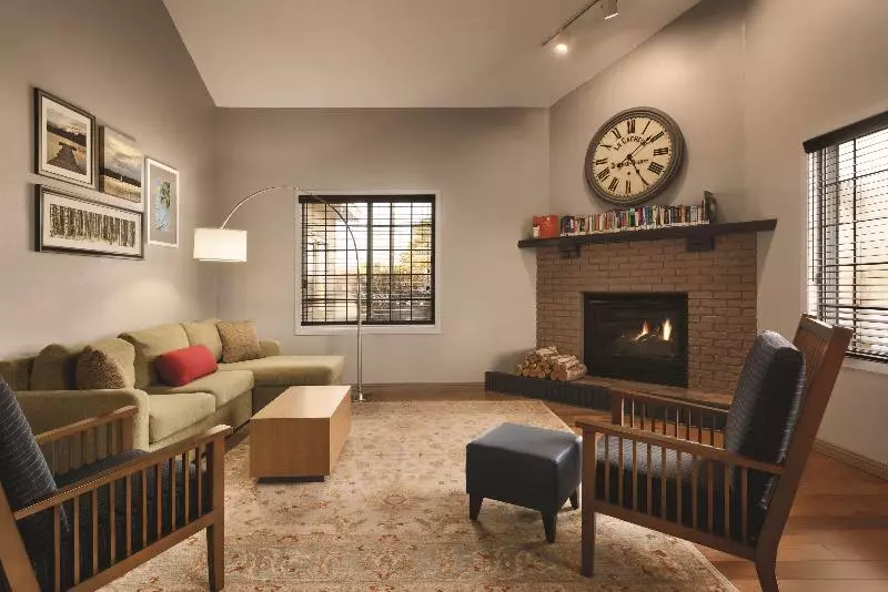 هتل Country Inn & Suites By Radisson, Grand Rapids, Mn