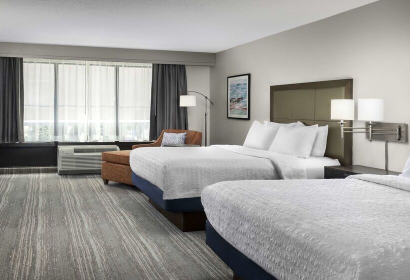 هتل Hampton Inn & Suites Lake Mary At Colonial Townpark