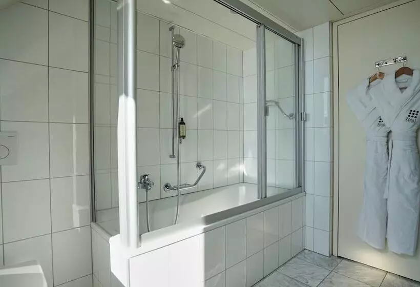 هتل Hôtel Real Nyon By Happyculture