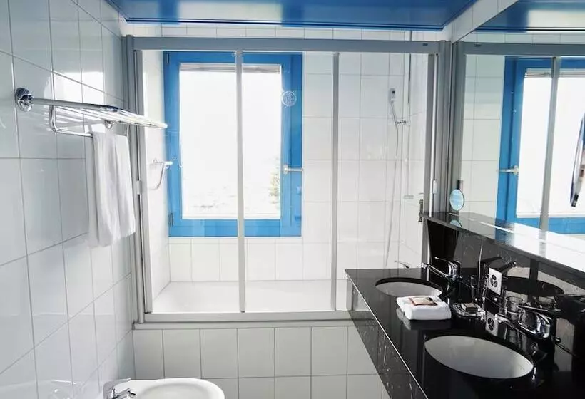 هتل Hôtel Real Nyon By Happyculture