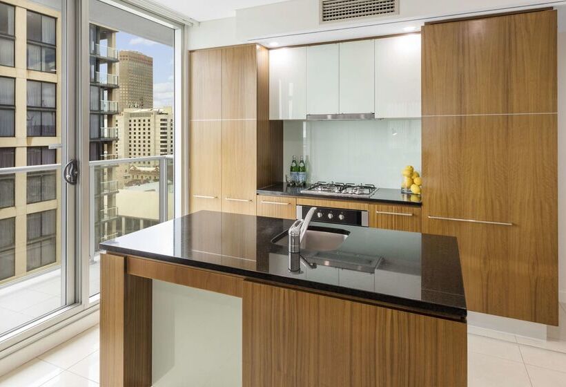 فندق Oaks Adelaide Embassy Suites