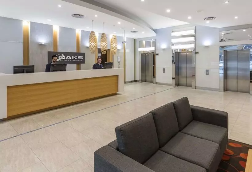 هتل Oaks Adelaide Embassy Suites