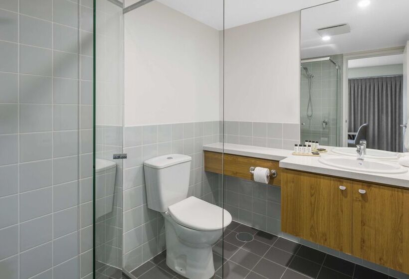 فندق Oaks Adelaide Embassy Suites