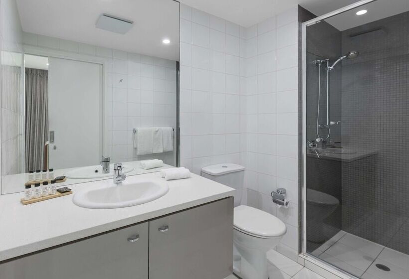 فندق Oaks Adelaide Embassy Suites