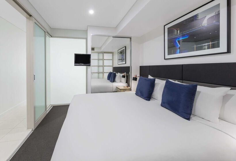 فندق Oaks Adelaide Embassy Suites