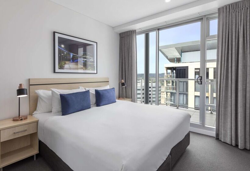 فندق Oaks Adelaide Embassy Suites