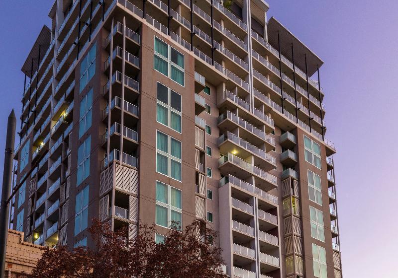 فندق Oaks Adelaide Embassy Suites
