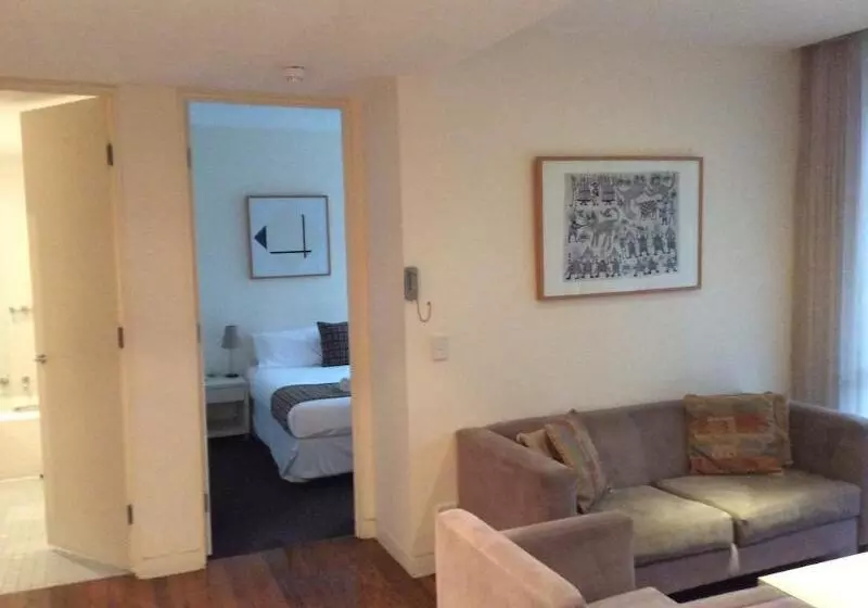 בית מלון כפרי Phillip Island Apartments