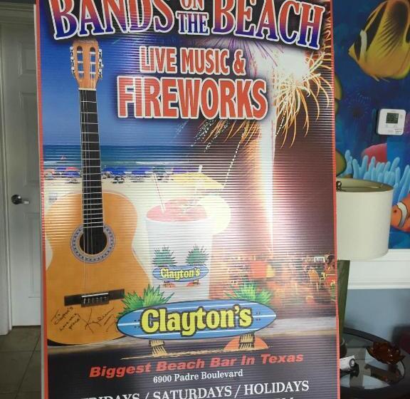 בית מלון כפרי Ramada By Wyndham & Suites South Padre Island