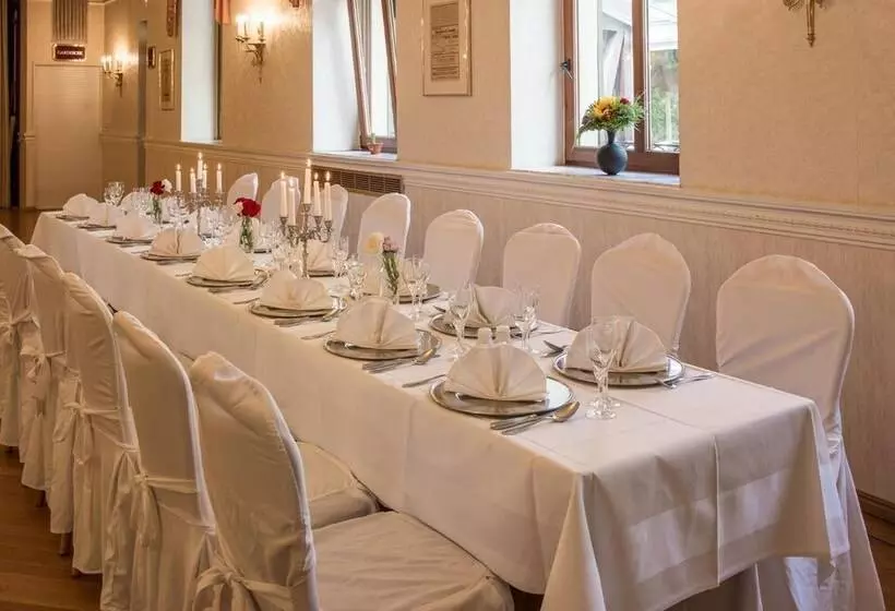 호텔 Schwarzer Adler Tangermünde