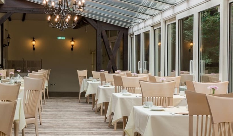 فندق Schwarzer Adler Tangermünde