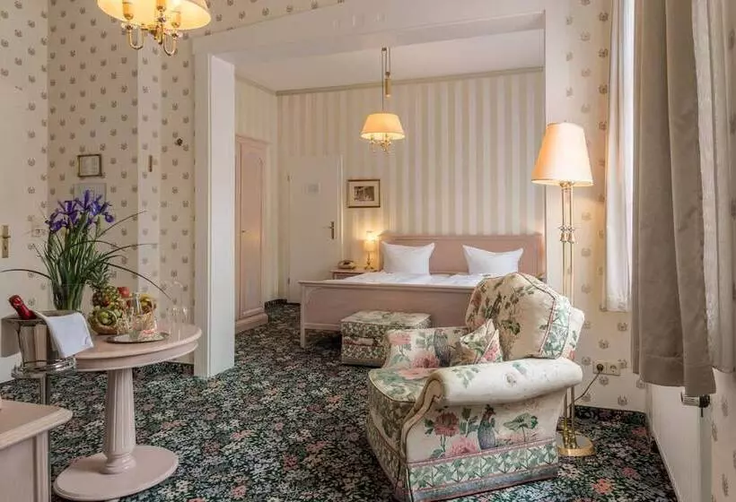 호텔 Schwarzer Adler Tangermünde