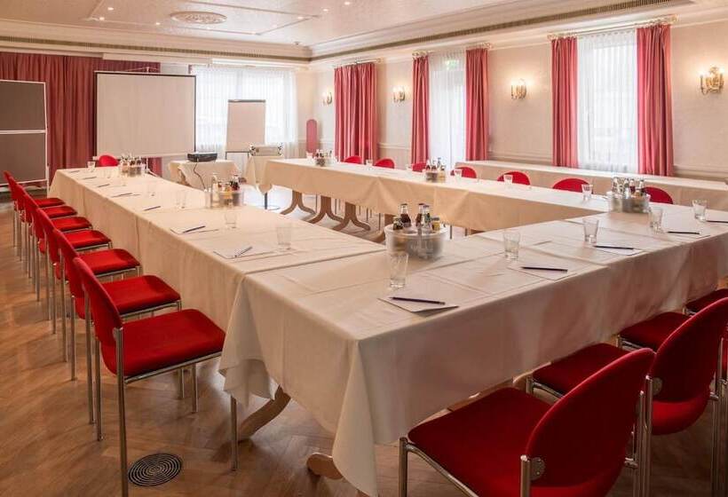 فندق Schwarzer Adler Tangermünde