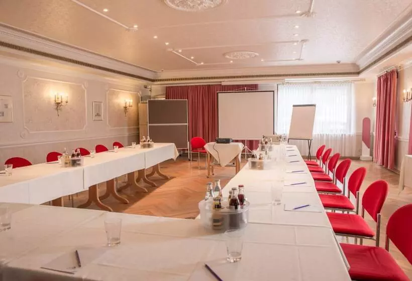 호텔 Schwarzer Adler Tangermünde