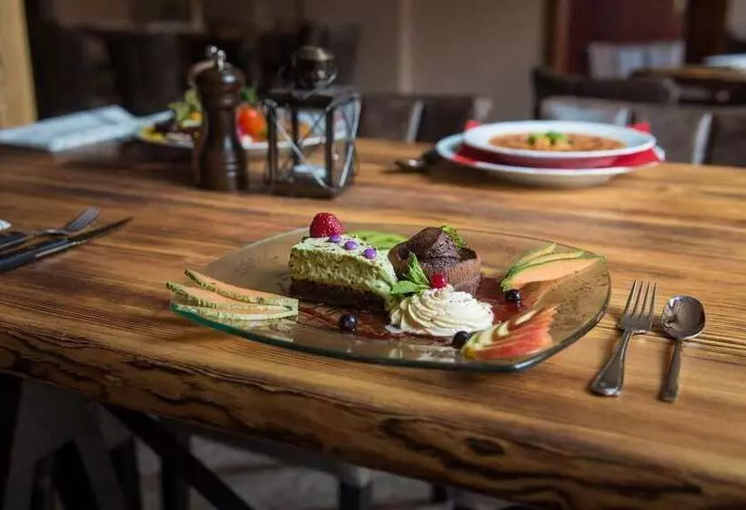 호텔 Schwarzer Adler Tangermünde