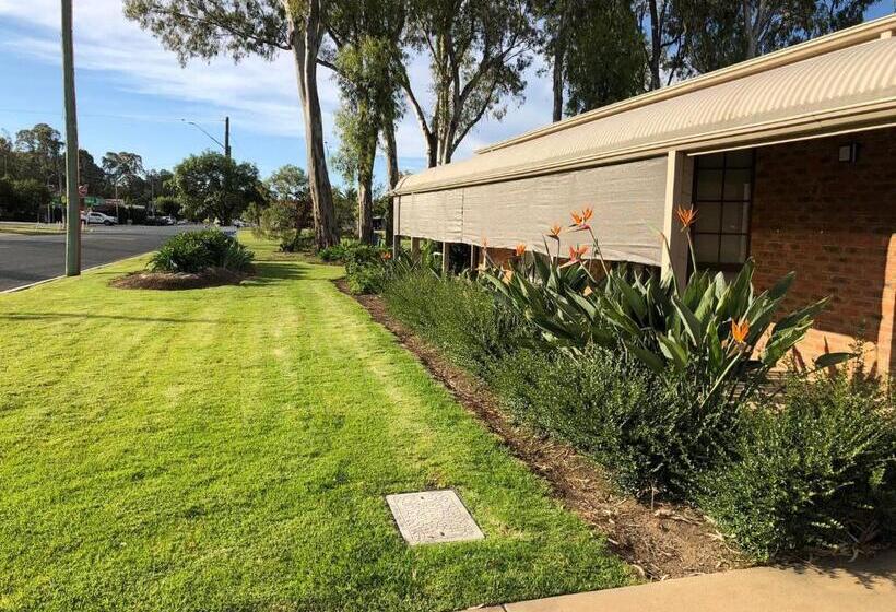 בית מלון כפרי Settlement Motor Inn