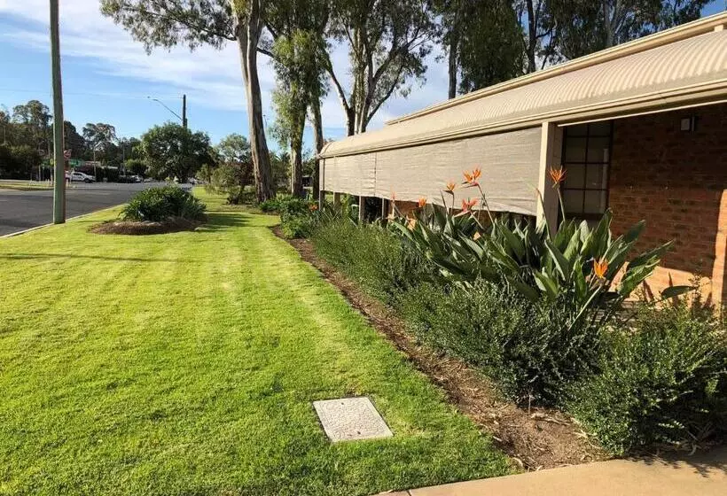 فندق Settlement Motor Inn