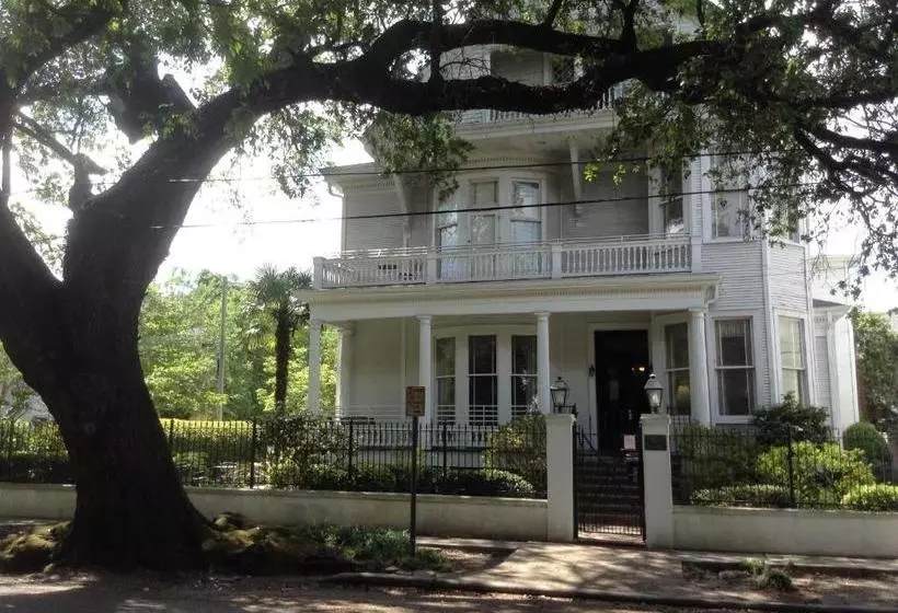 هتل The Queen Anne