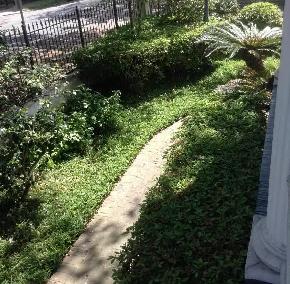 هتل The Queen Anne