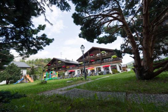 Matterhorn Valley Garni Hotel La Collina