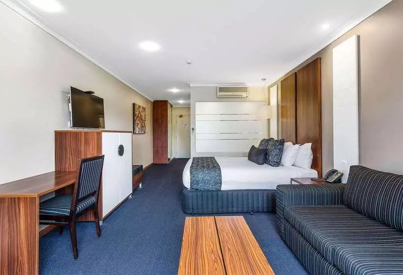 모텔 Quality Hotel Taylors Lakes