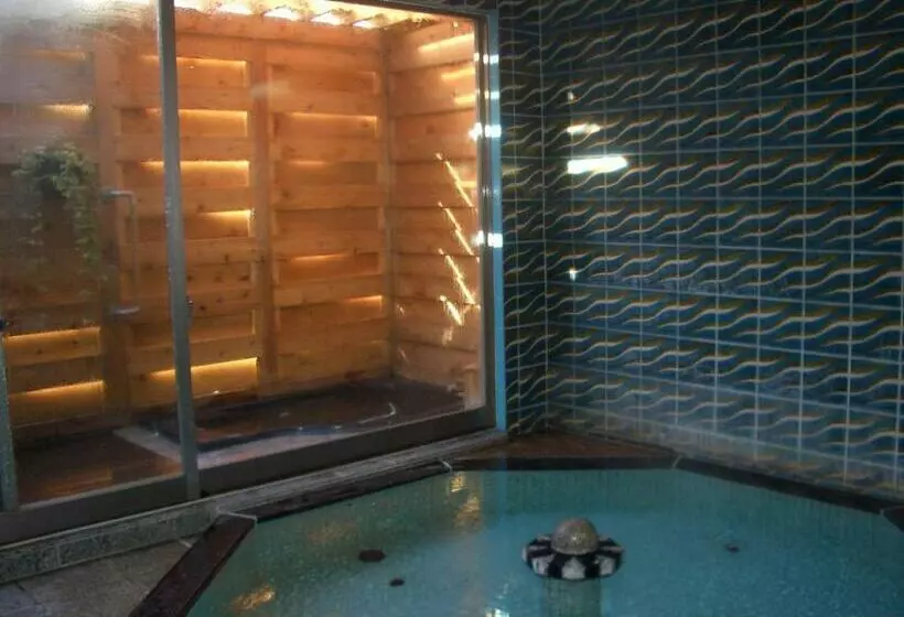هتل Ryokan Tomitaya Bekkan