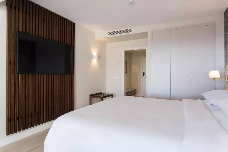 ホテル Four Points By Sheraton Sesimbra