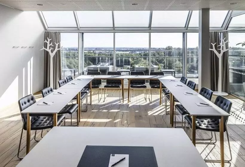 First Hotel Planetstaden