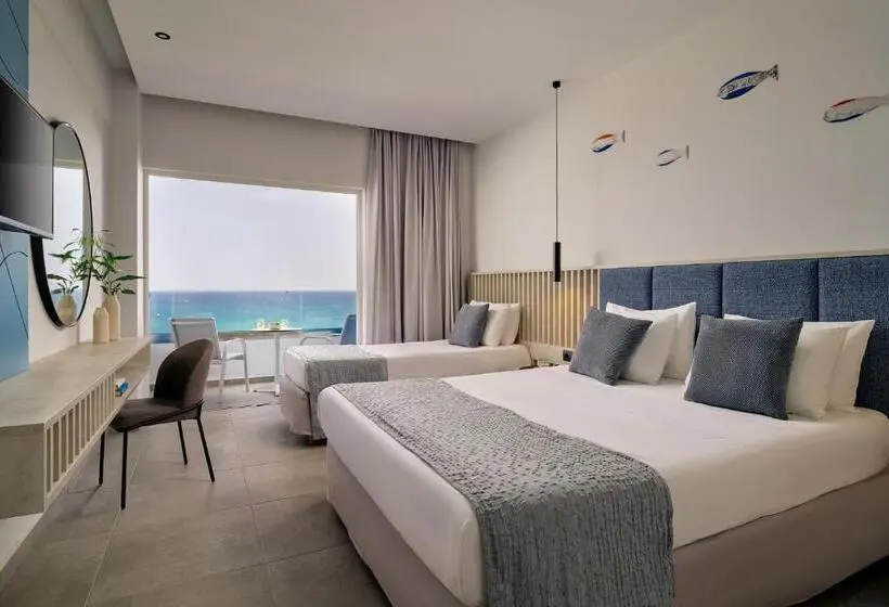 Hotelli Blue Sea Beach Resort