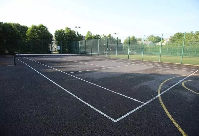 Отель Corrib Village Rooms University Of Galway