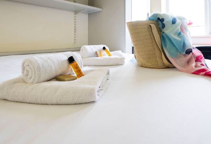 호텔 Corrib Village Rooms University Of Galway