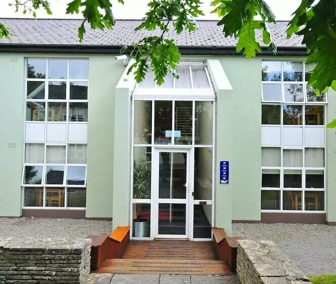 Отель Corrib Village Rooms University Of Galway