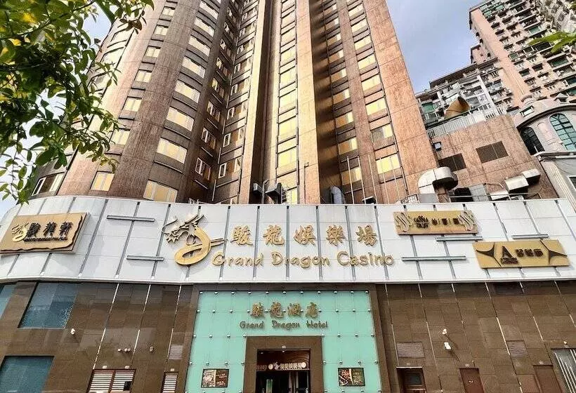 هتل Grand Dragon