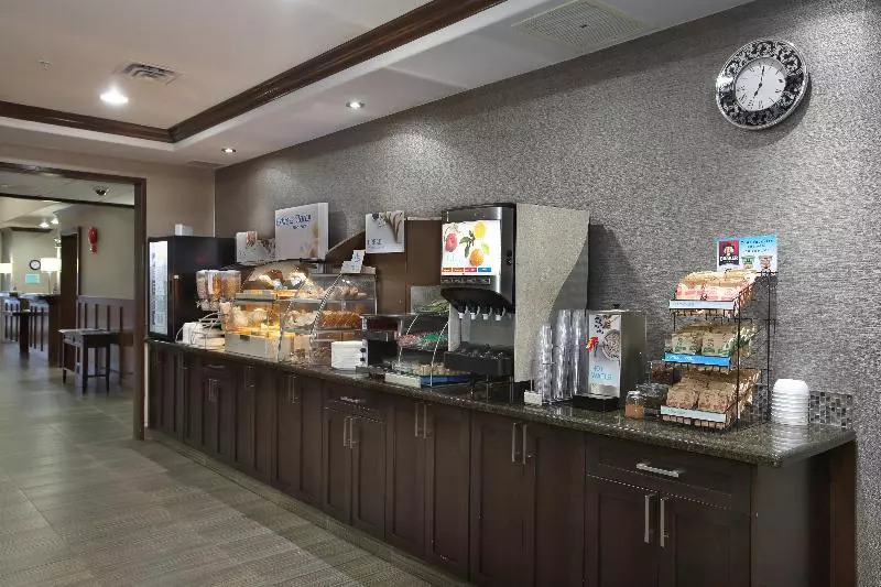 Holiday Inn Express Hotel & Suites Vernon, An Ihg