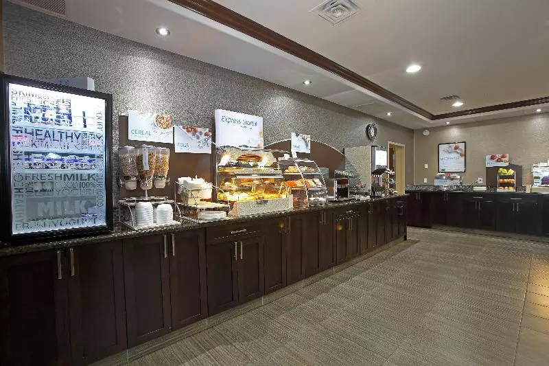 Holiday Inn Express Hotel & Suites Vernon, An Ihg