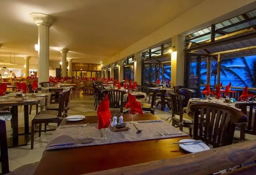 هتل Le Peninsula Bay Beach Resort & Spa