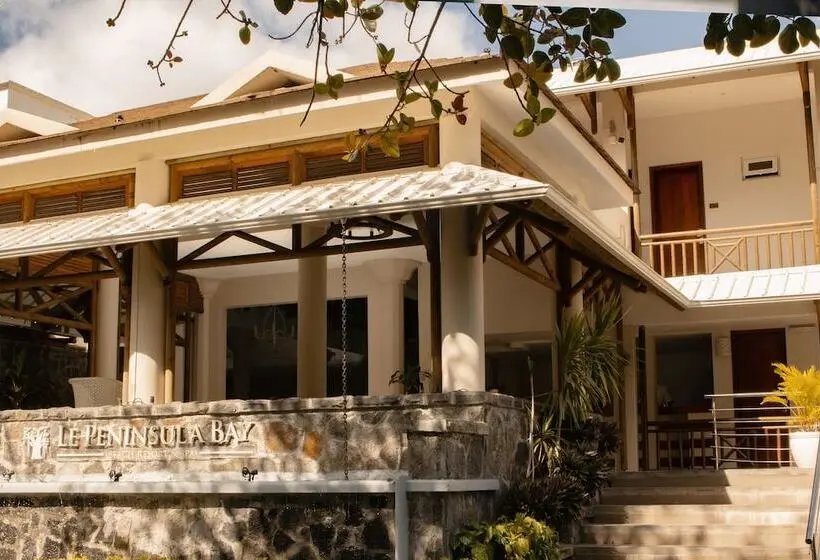 هتل Le Peninsula Bay Beach Resort & Spa