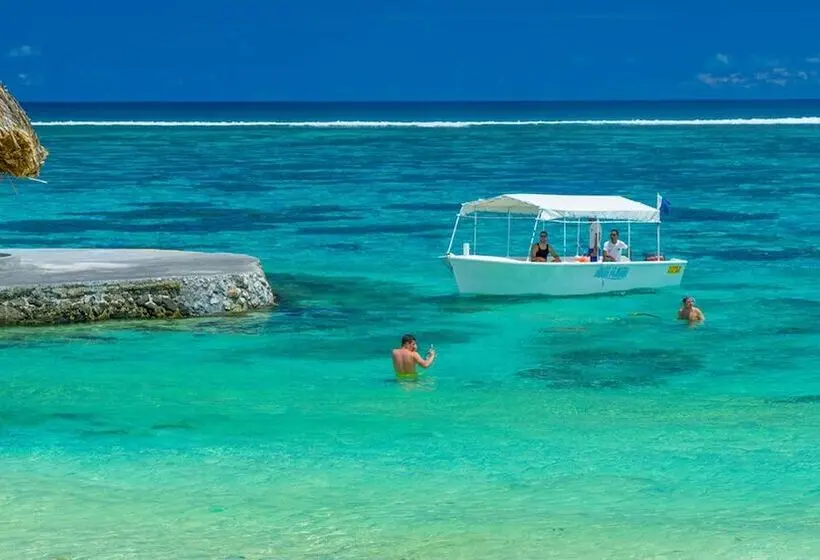 هتل Le Peninsula Bay Beach Resort & Spa